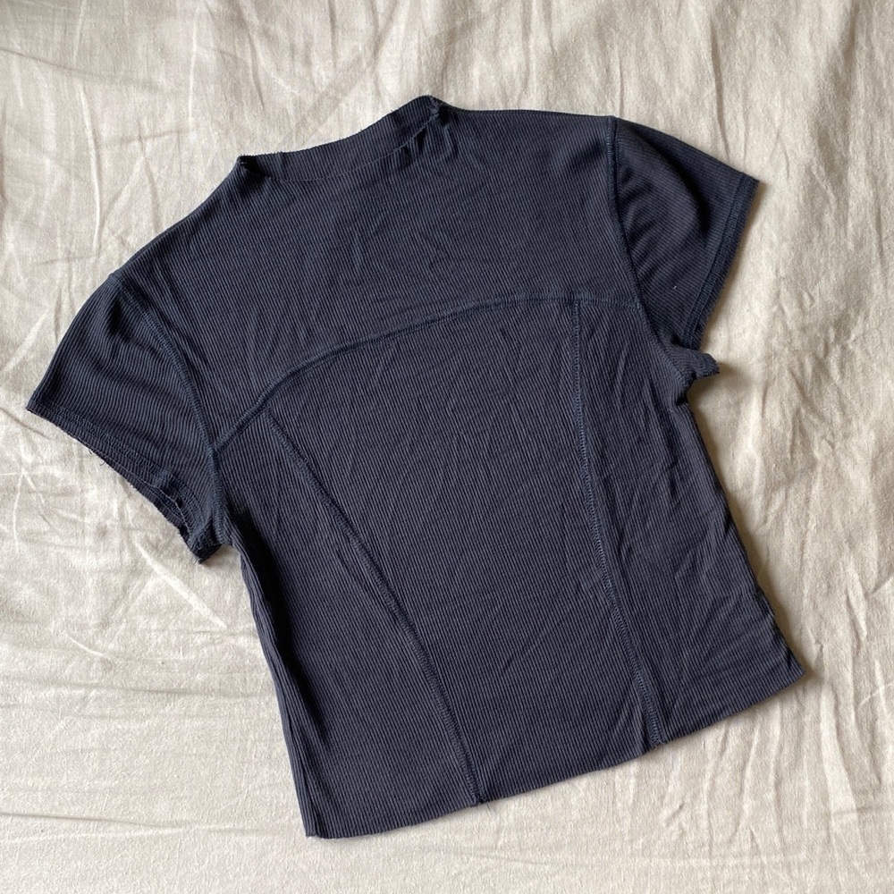 JOAH BROWN Contrast Stitch Crop Tee